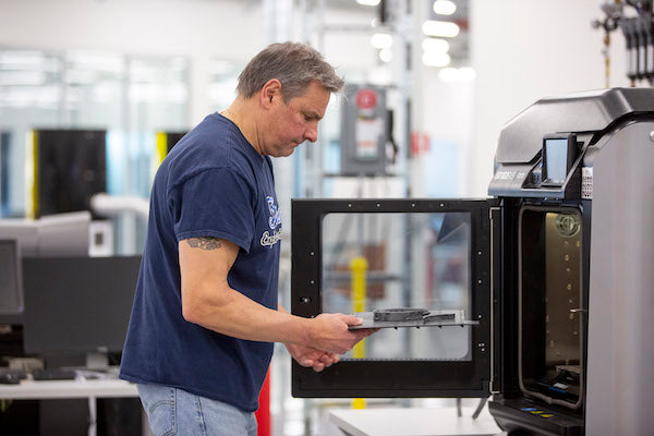 Ford Works With 3M, GE, UAW To Speed Production Of Respirators for Healthcare Workers, Ventilators For Coronavirus patients
